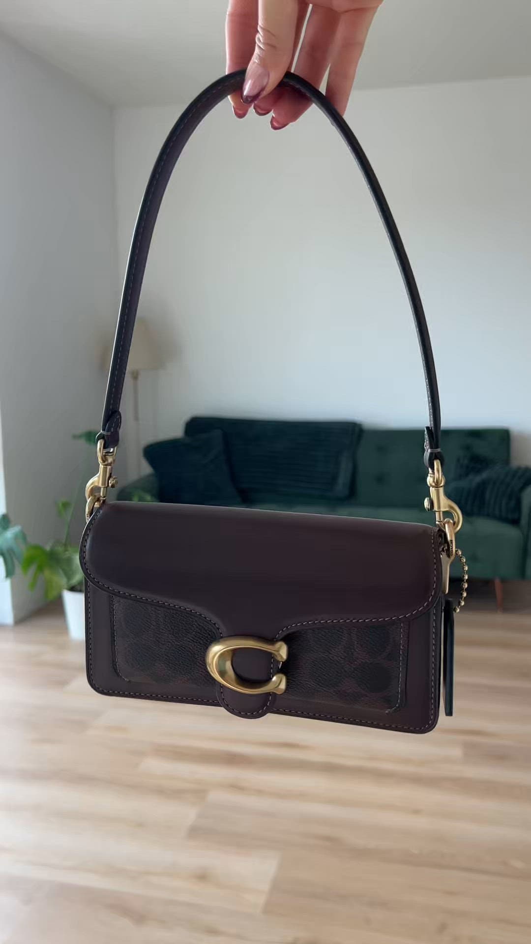 Coach Tabby Shoulder Bag 20 Signature Canvas - Maple — vista 2